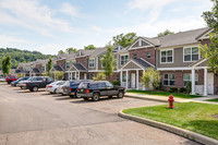 Autumn Run in Millersburg, OH - Building Photo - Building Photo