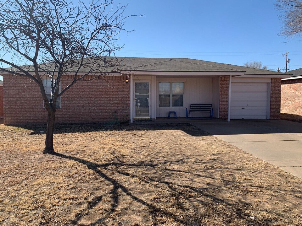 6409 31st St in Lubbock, TX - Building Photo