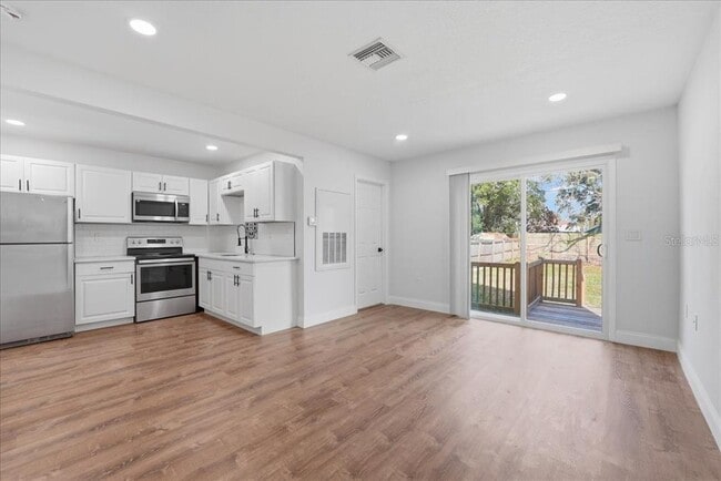 2805 Mayer St in Orlando, FL - Building Photo - Building Photo