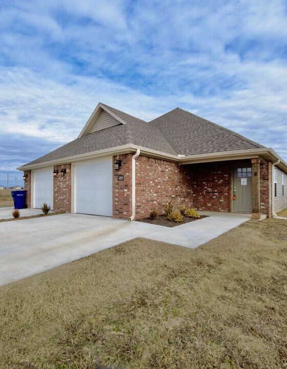 3009 Conway Dr Photo