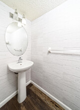 4972 SW 31st Terrace in Fort Lauderdale, FL - Building Photo - Building Photo