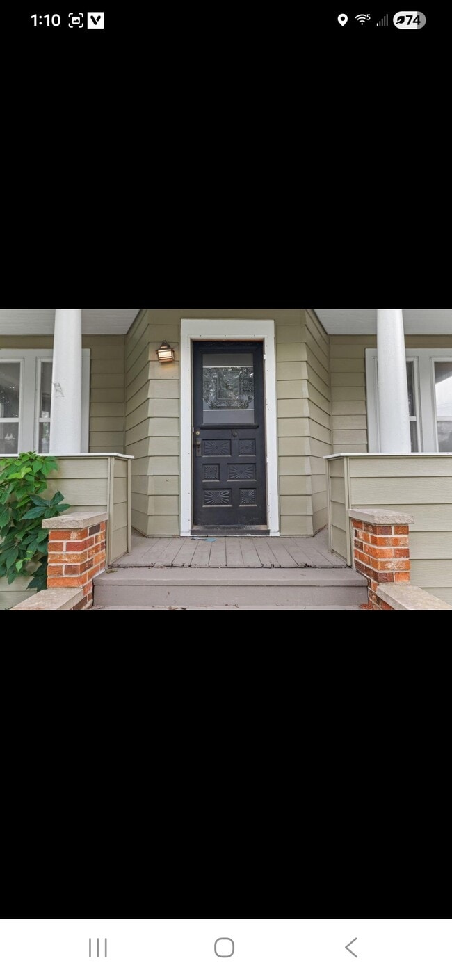 408 E Washington St, Unit Lower unit