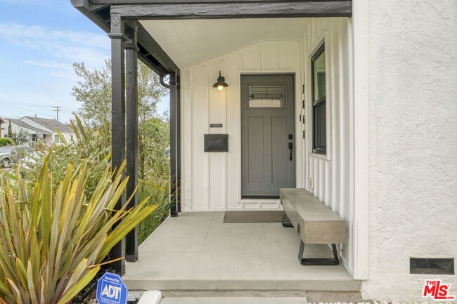 7868 Naylor Ave in Los Angeles, CA - Building Photo - Building Photo