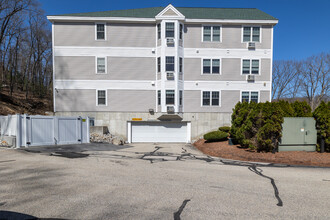 Stone Terrace Condominium in Manchester, NH - Building Photo - Building Photo