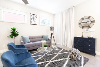 614 Terrell Hill Dr in Austin, TX - Building Photo - Building Photo