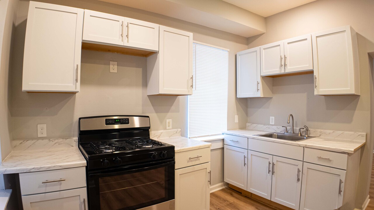 622 E 33rd St in Baltimore, MD - Building Photo