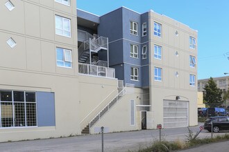 Blair Court in Vancouver, BC - Building Photo - Building Photo
