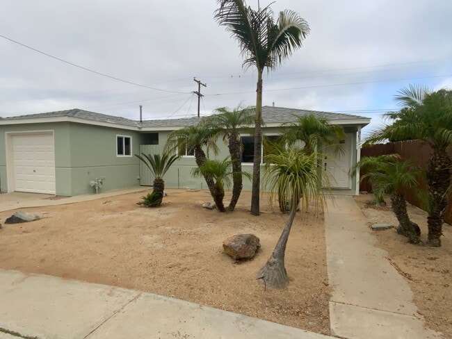 967 4th St in Imperial Beach, CA - Foto de edificio - Building Photo