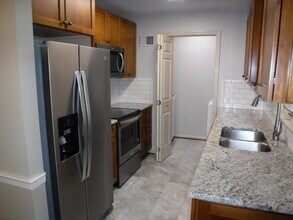 2964 Candlelight Way in Lexington, KY - Building Photo - Building Photo