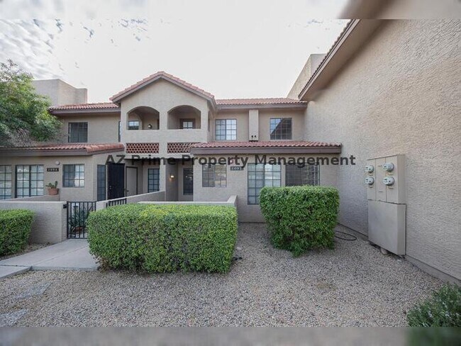 8625 E Belleview Pl in Scottsdale, AZ - Building Photo - Building Photo