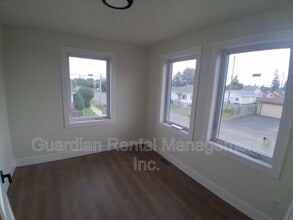 1101 Frederica St W in Thunder Bay, ON - Building Photo - Building Photo
