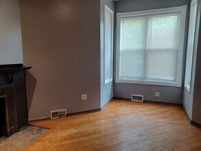 666 Sims Ave-Unit -Unit 1 in St. Paul, MN - Building Photo - Building Photo