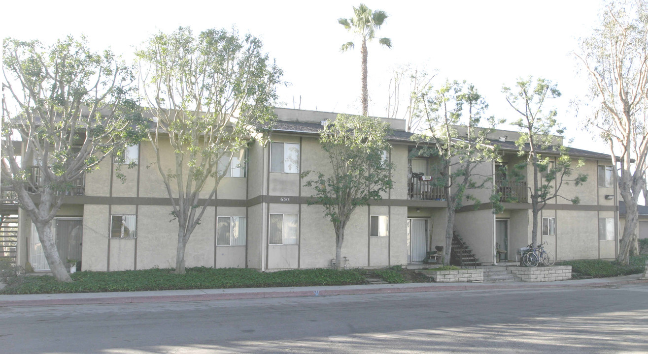 Pacific Coast Villas Apartments in Long Beach, CA - Foto de edificio
