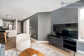 526 Yale Ave N in Seattle, WA - Building Photo - Building Photo