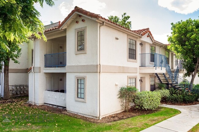 10323 Azuaga St in San Diego, CA - Building Photo - Building Photo