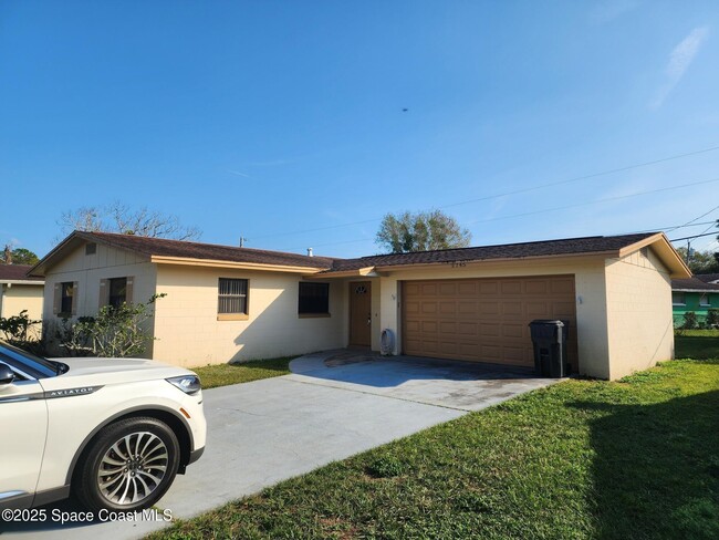 2745 Starlight Dr in Titusville, FL - Building Photo - Building Photo