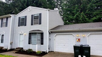 821 Kaiser Rd NW, Unit 7B in Olympia, WA - Building Photo