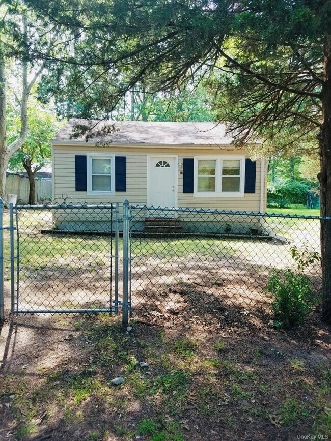 property at 114 Webster Ave