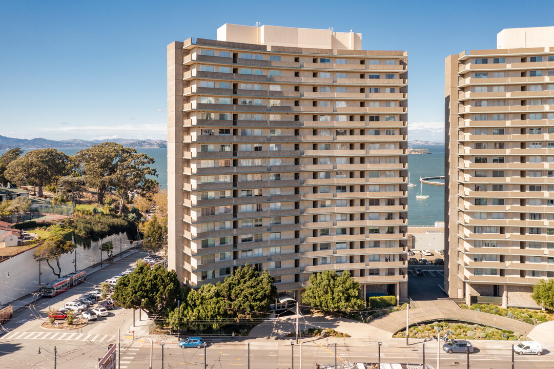 Fontana West Apartment in San Francisco, CA - Foto de edificio