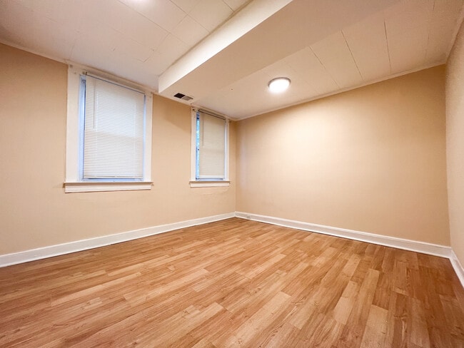 1914 Eastern Ave, Unit 2 photo'