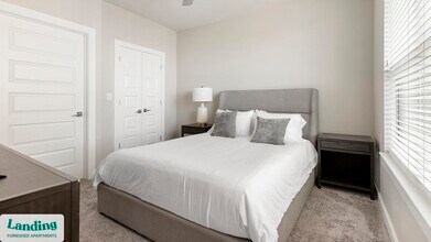 5810 Worth Pkwy in San Antonio, TX - Building Photo - Building Photo