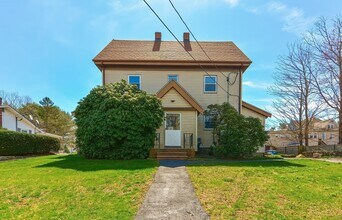 287 Walnut St in Stoughton, MA - Building Photo - Building Photo