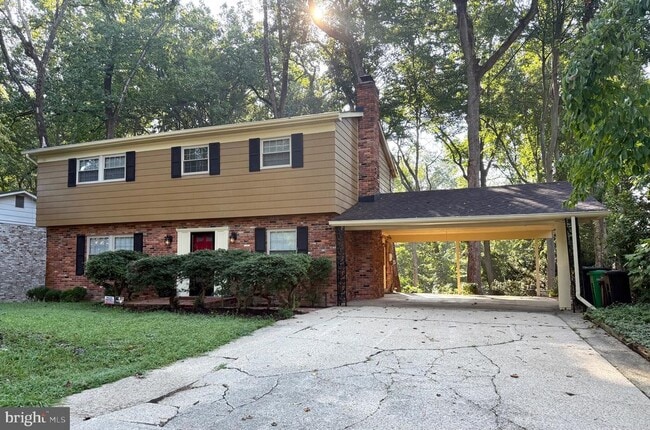 property at 13515 Reid Cir