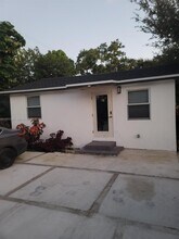 512 NW 96th St in Miami, FL - Building Photo - Building Photo