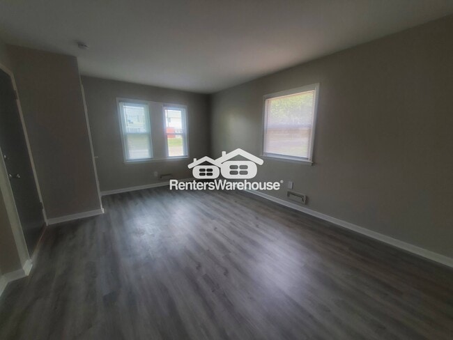 5854 N 64th St in Milwaukee, WI - Building Photo - Building Photo