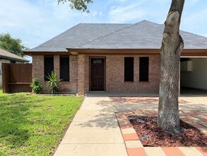3321 Rosalva Ave in McAllen, TX - Building Photo - Building Photo