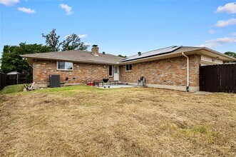 2302 Longridge Dr in Garland, TX - Building Photo - Building Photo