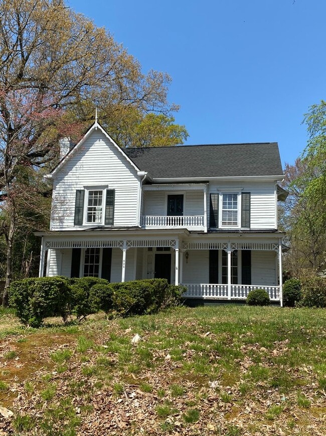 property at 522 Walnut St