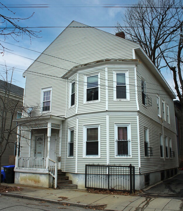 9 Wendell St in Providence, RI - Building Photo