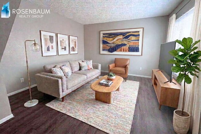 1741 E Pepper Cir, Unit 1 in Mesa, AZ - Foto de edificio - Building Photo