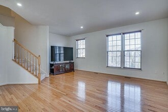 13262 Revillo Loop in Woodbridge, VA - Building Photo - Building Photo