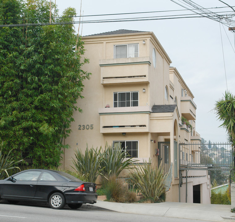 2305 Glendale Blvd in Los Angeles, CA - Building Photo