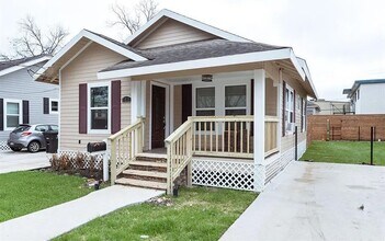 3811 Fox St in Houston, TX - Building Photo - Building Photo
