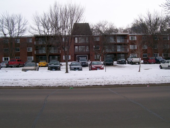 Brooksville in Prior Lake, MN - Foto de edificio - Building Photo