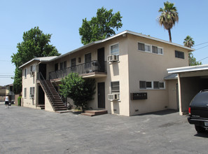 14623 Blythe St 4 in Van Nuys, CA - Building Photo - Building Photo