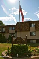 69-71-71 Hamilton St in Saratoga Springs, NY - Building Photo