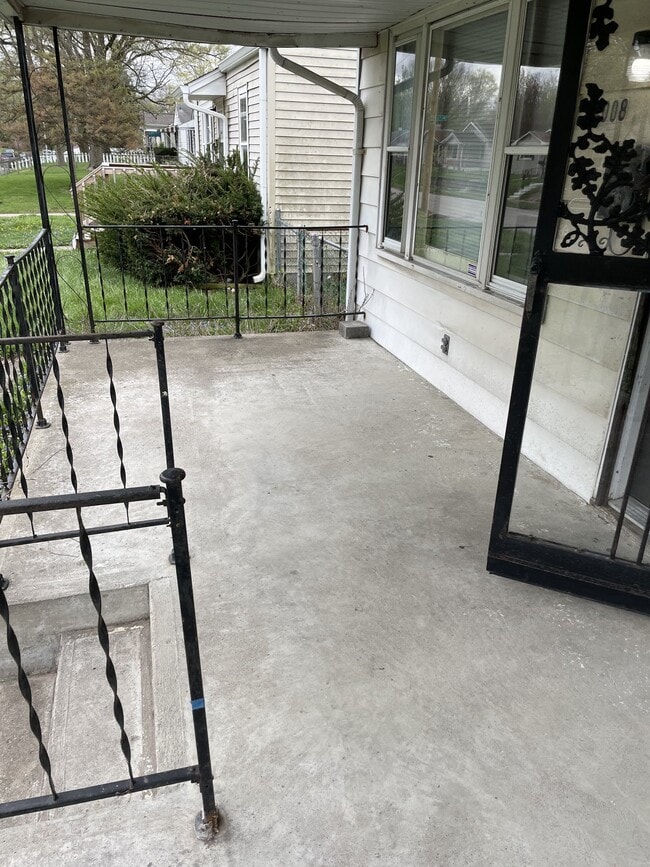 property at 2008 N Euclid Ave