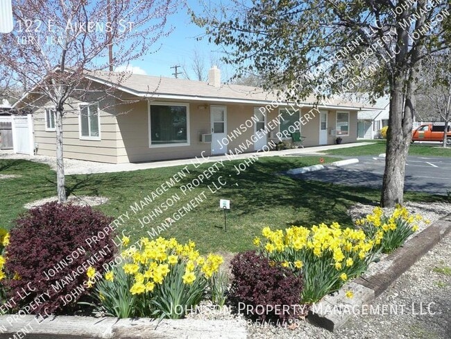 122 E Aikens St in Eagle, ID - Building Photo - Building Photo