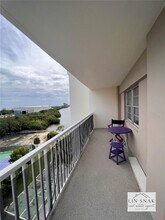300 Bayview Dr, Unit # 915 in Sunny Isles Beach, FL - Building Photo - Building Photo