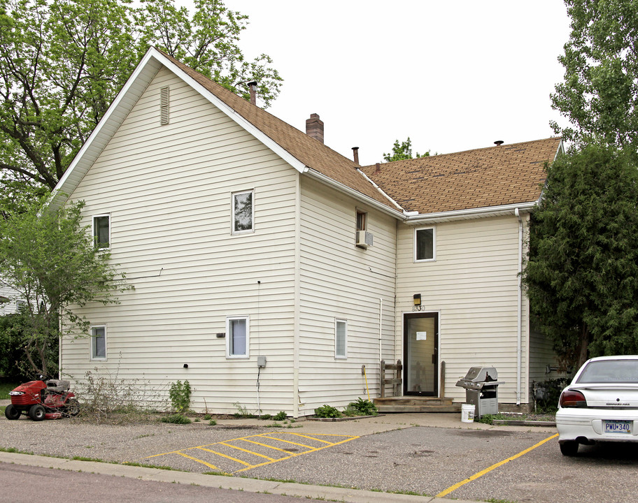 8330 Cedar St in Rockford, MN - Building Photo