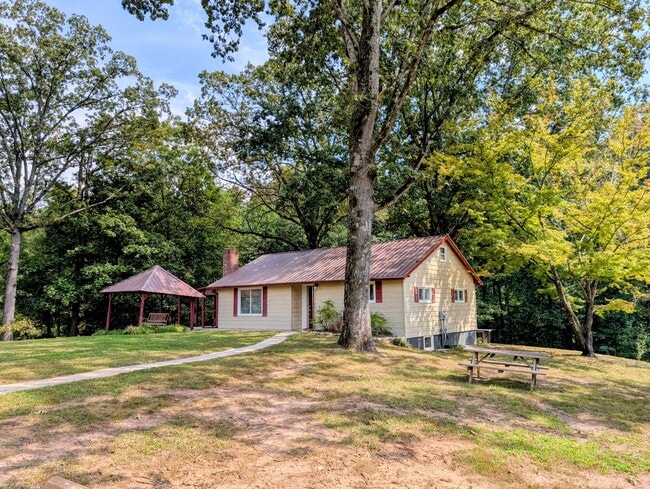 property at 1684 Rockford Creek Rd