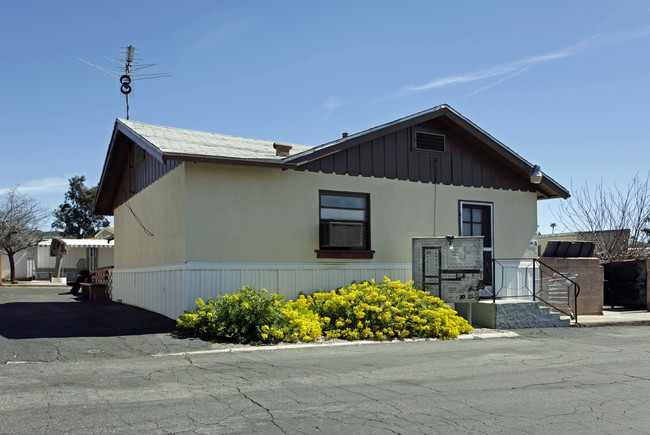 35011 Avenue E in Yucaipa, CA - Foto de edificio - Building Photo