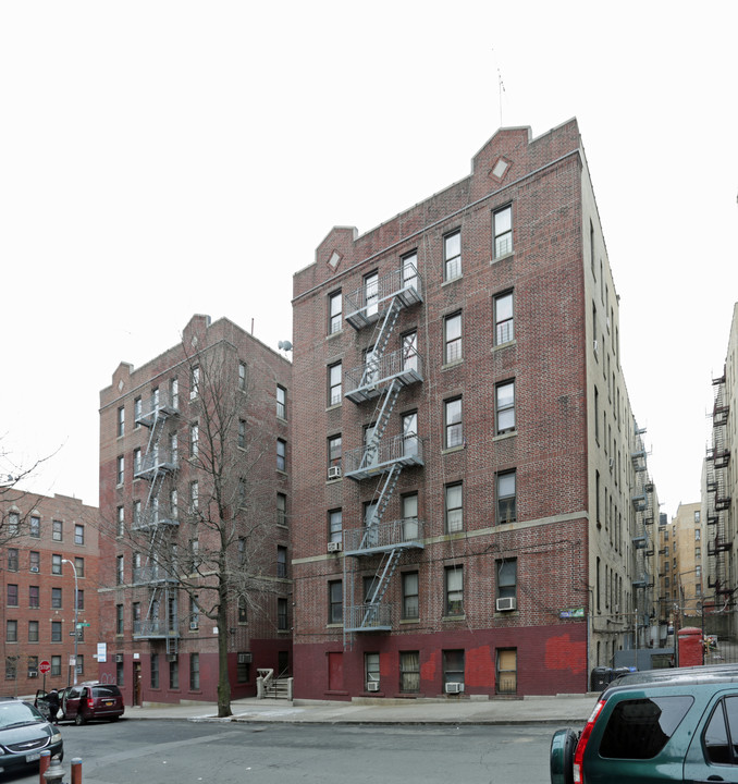 220 Miriam in Bronx, NY - Foto de edificio