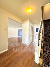 2505 Crestview Cir in Irving, TX - Building Photo - Building Photo