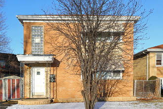 223 Hale St in Addison, IL - Foto de edificio - Building Photo