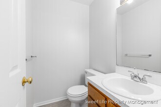 917 Cedar Run Ct NW in Walker, MI - Building Photo - Building Photo